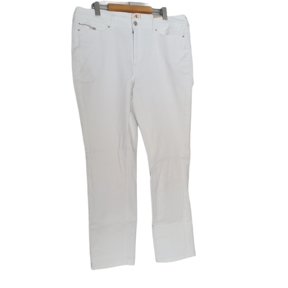 14 - d/C Jeans | Ankle Slim Jean - Picture 2 of 9